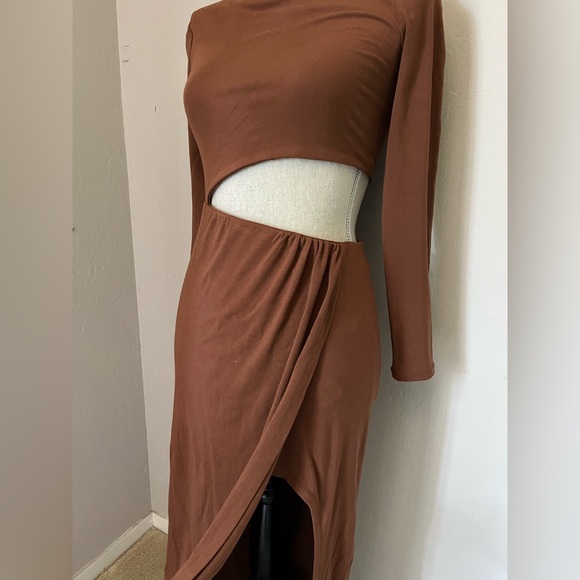 ASTR The Label Westwood Long Sleeve Cutout dress size small - Picture 3 of 5